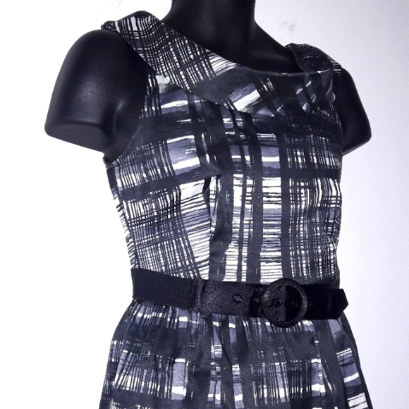 INTRIGUE Black & White Dress, 6 - Picture 3 of 8